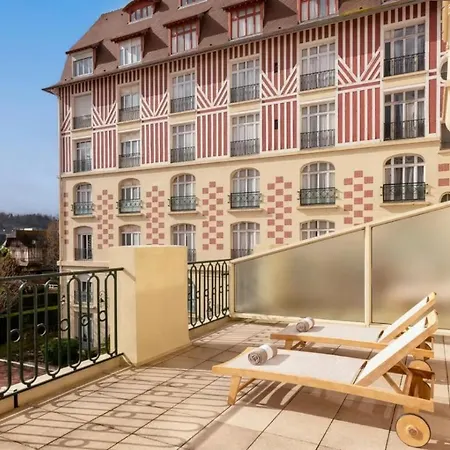 Barrière Le Royal