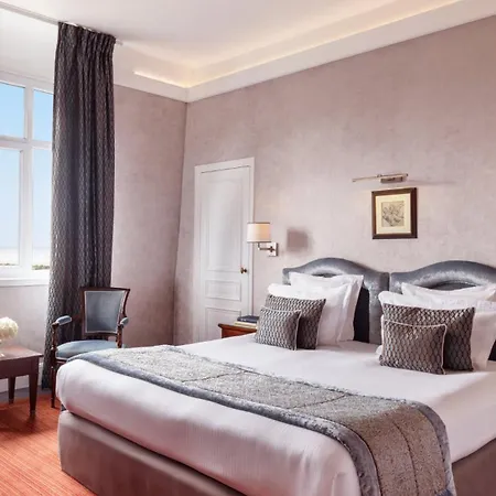 Barriere Le Royal 5*