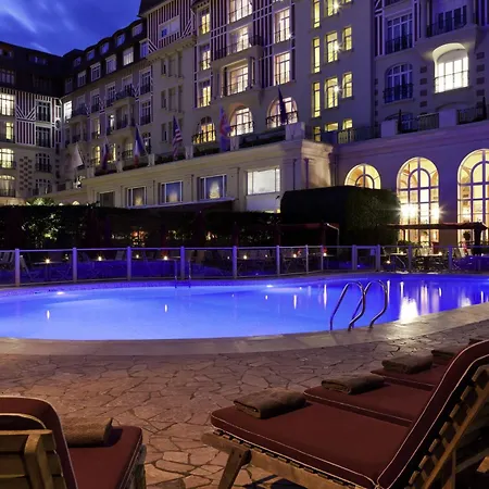 Hotell Barriere Le Royal 5*