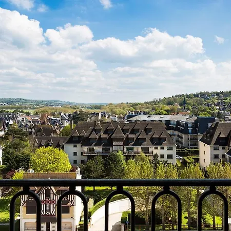 Hotel Barrière Le Royal 5*