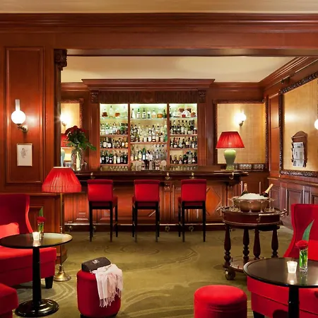 ホテル オテル バリエール ル ロイヤル