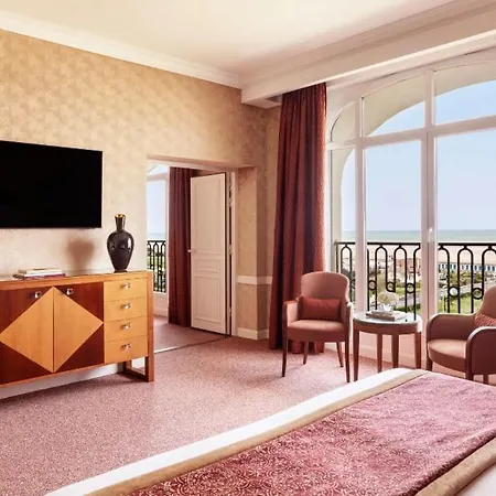 Barrière Le Royal 5*