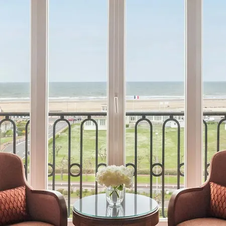 Ξενοδοχείο Barriere Le Royal 5*