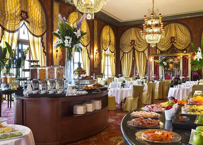 Barriere Le Royal Отель Довиль